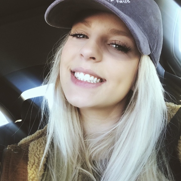 Meet your Posher, Gracie - Picture 1 of 1